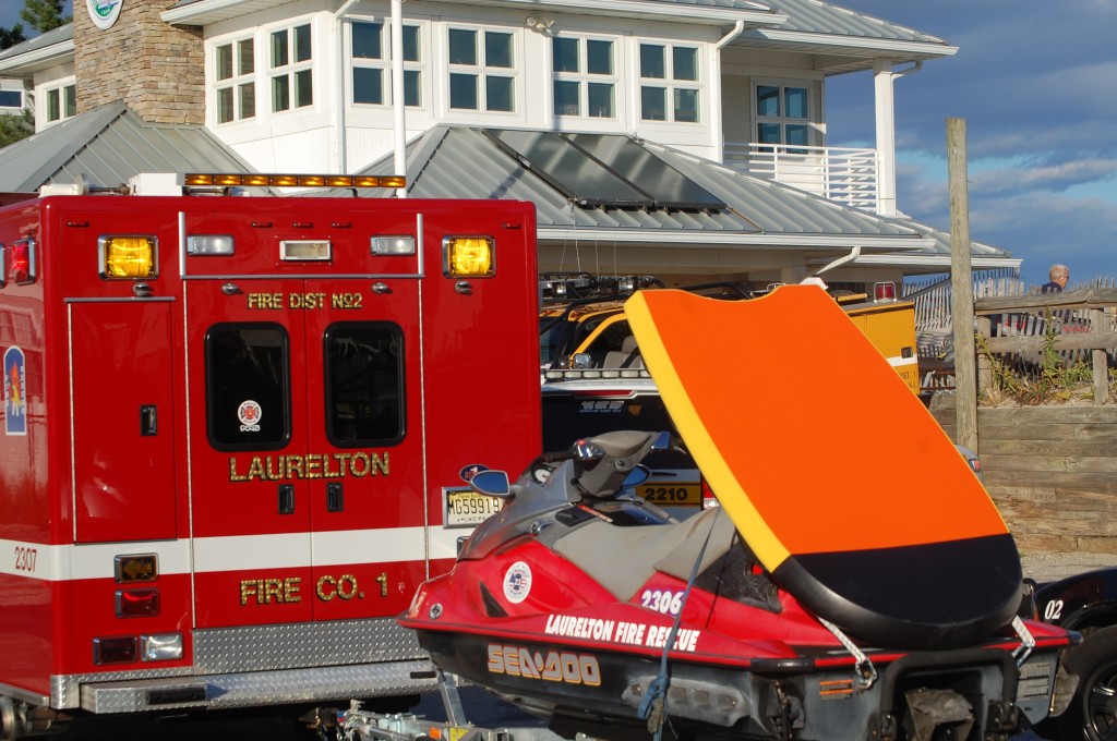 Brick fire apparatus in the Brick Beach 1 parking lot following a water rescue. (Photo: Daniel Nee)