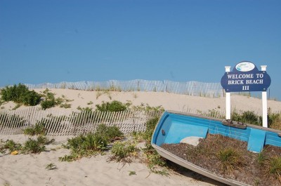 Brick Beach III (Photo: Daniel Nee)