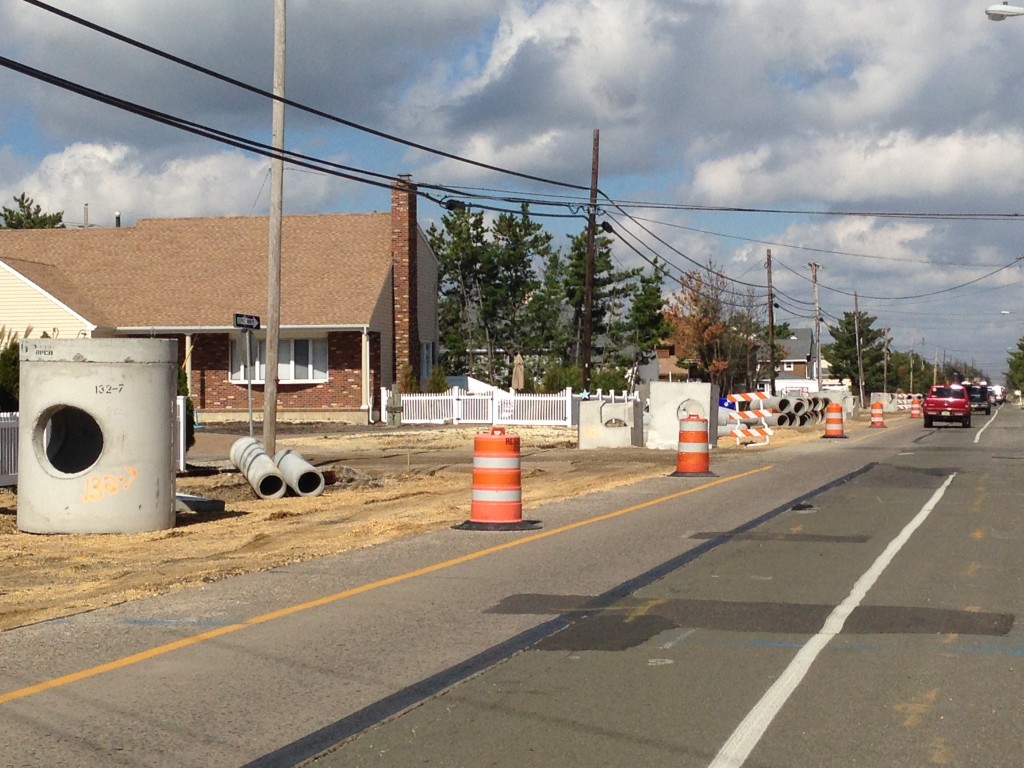 A single, narrow lane on Route 35 south, just north of Used to Be's bar. (Photo: Daniel Nee)