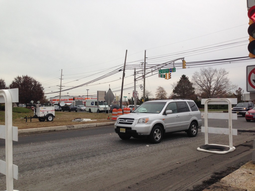 Work being performed on Route 70 between Chambers Bridge Road and Forge Pond in Brick. (Photo: Daniel Nee)