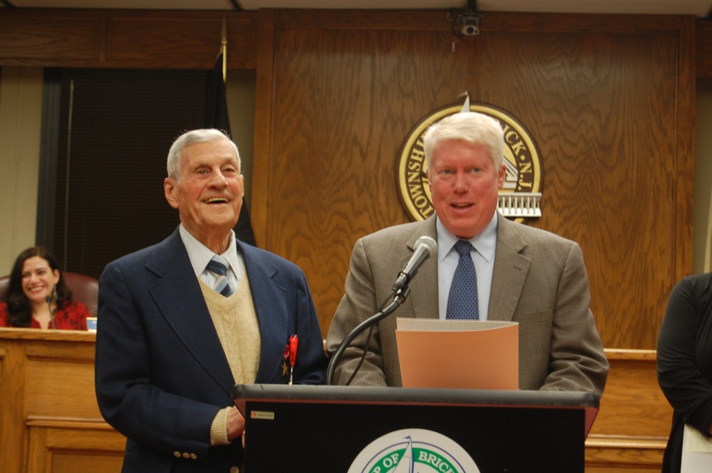 Joseph "Bob" Pocoroba and Mayor John Ducey (Photo: Daniel Nee)