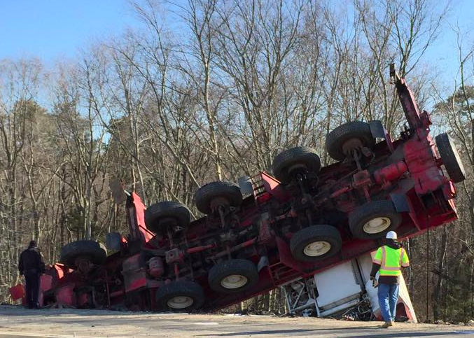 A crane overturned on the Garden State Parkwat in Brick. (Photo Credit: Alex Halsey/Jersey Shore Hurricane News)