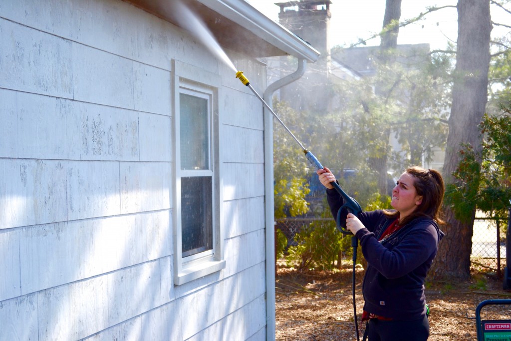 Students on spring break headed to Ocean County to volunteer with Habitat for Humanity. (Supplied Photo)