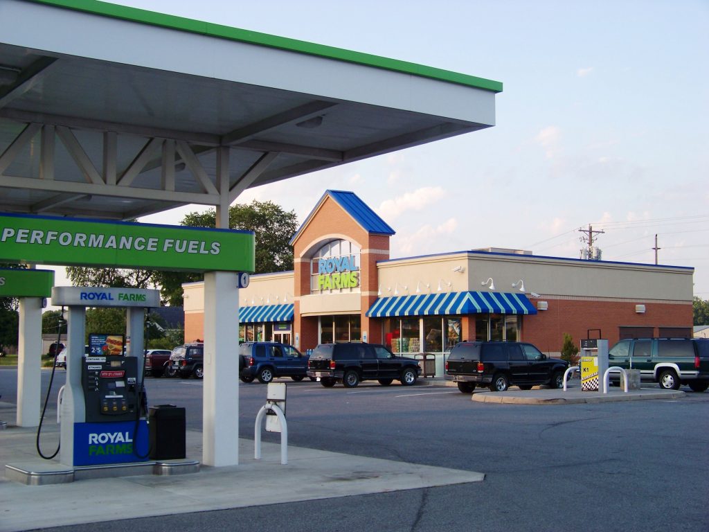 A Royal Farms store in Virginia. (By Idawriter, CC BY-SA 3.0)