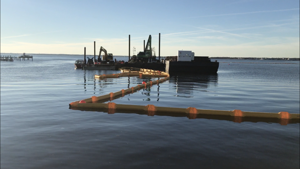 Crews drop off dredge spoils off Bayside Park in Normandy Beach, Brick Township, N.J., Nov. 4, 2018. (Photo: Daniel Nee)