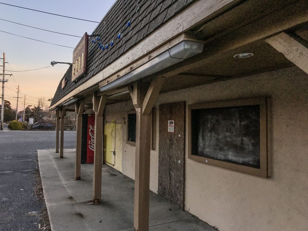 The former Herbertsville Deli property in Brick, N.J., Dec. 2018. (Photo: Daniel Nee)