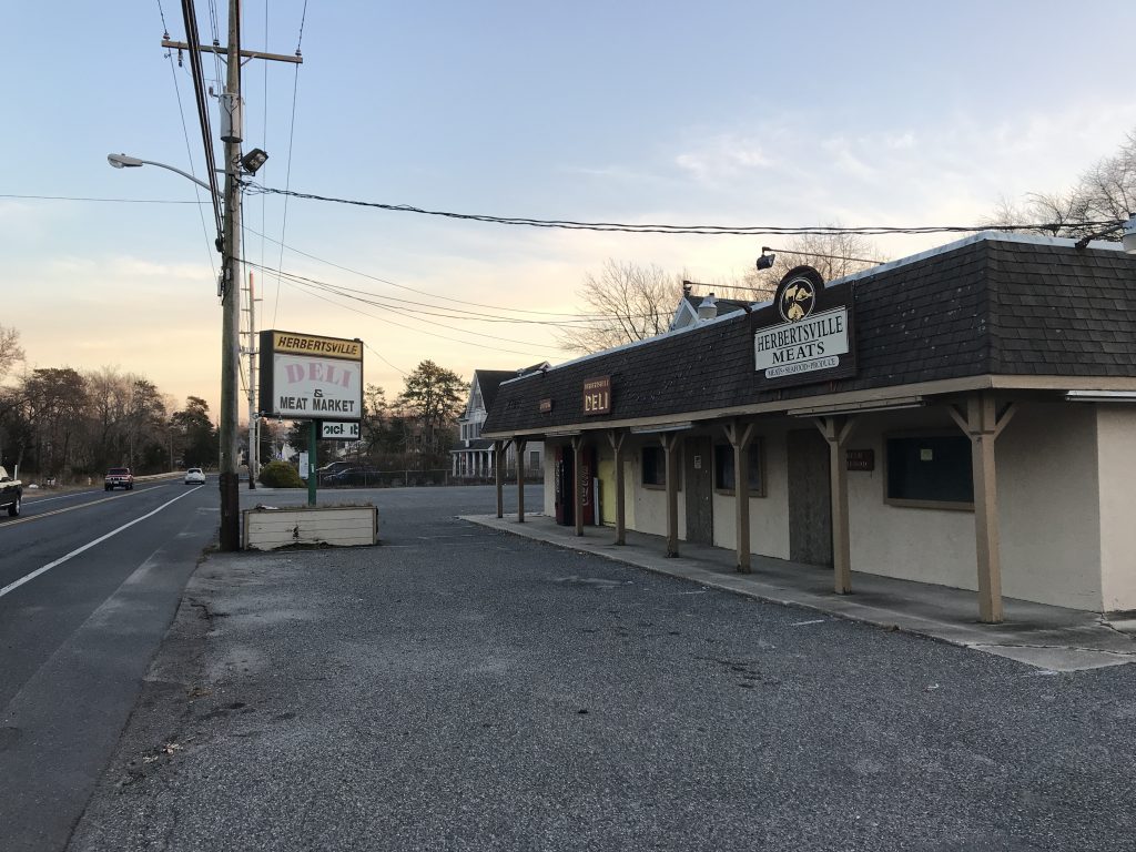 The former Herbertsville Deli property in Brick, N.J., Dec. 2018. (Photo: Daniel Nee)