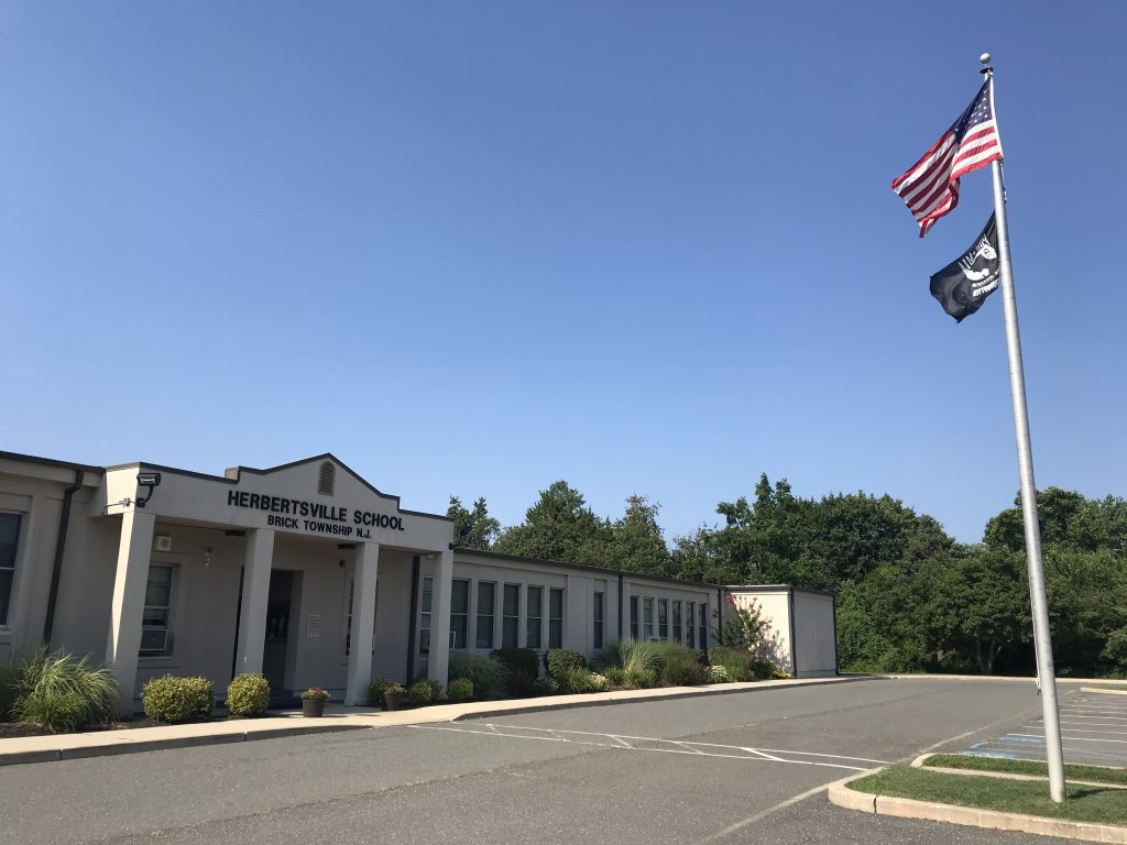 Herbertsville Elementary School (Photo: Daniel Nee)