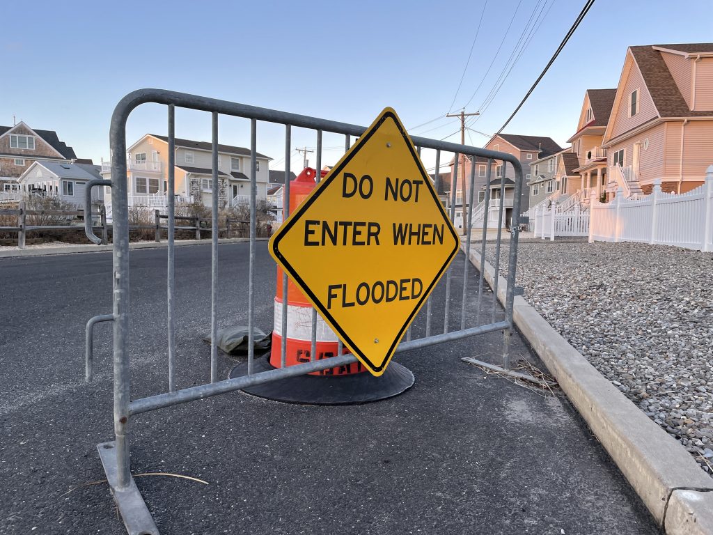 Flooding in the Normandy Beach neighborhood, Jan. 2021. (Photo: Daniel Nee)