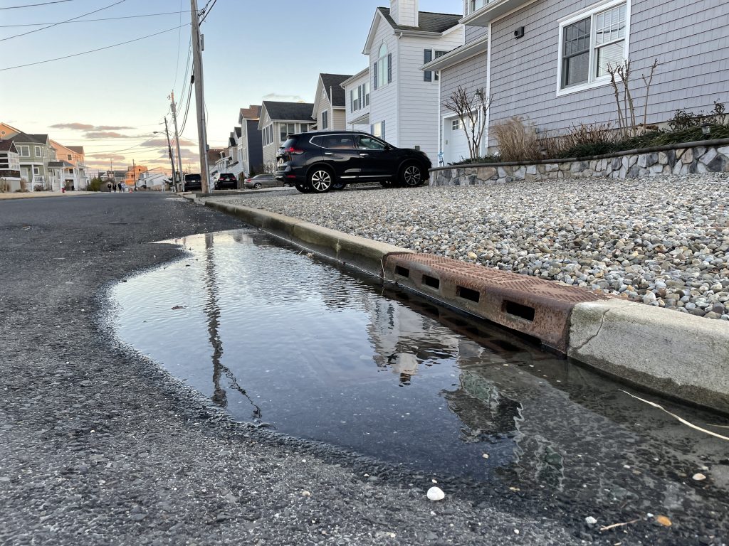 Flooding in the Normandy Beach neighborhood, Jan. 2021. (Photo: Daniel Nee)