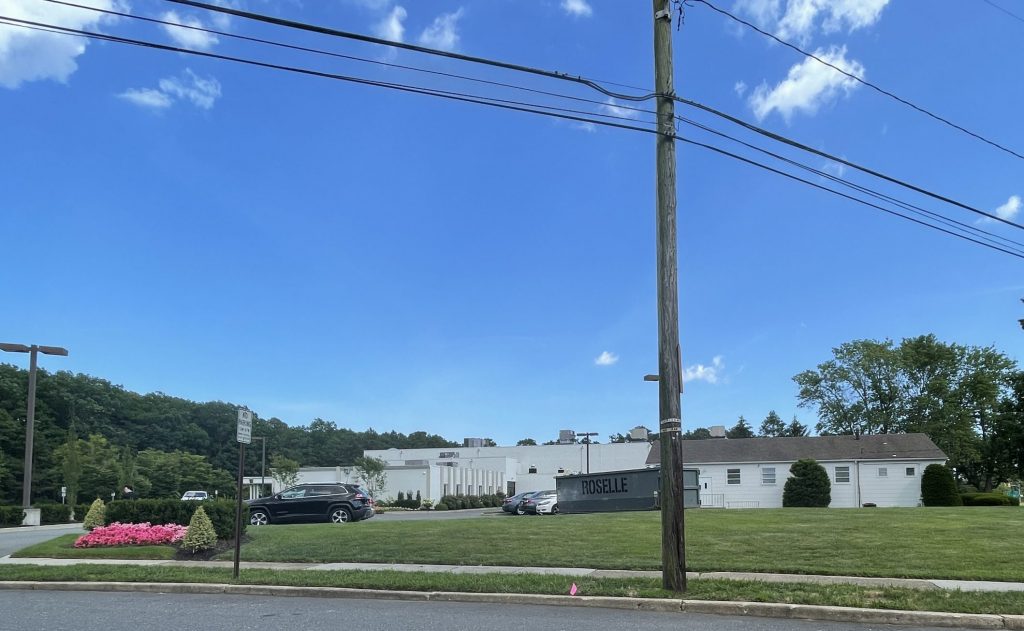 The former Temple Beth Or property, Brick, N.J., June 2021. (Photo: Daniel Nee)