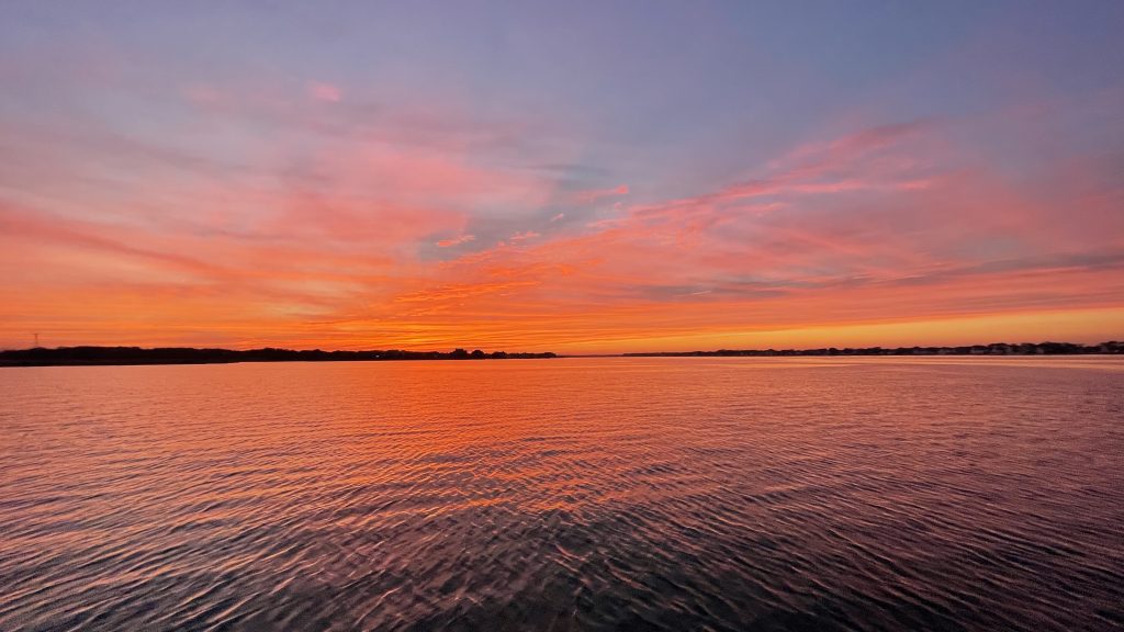 A sunset on Barnegat Bay, Nov. 7, 2021. (Photo: Daniel Nee)