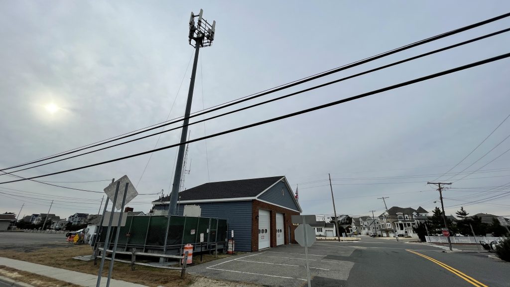 A temporary 72-foot tall communications tower slated to be replaced by a 96-foot tower. (Photo: Daniel Nee)