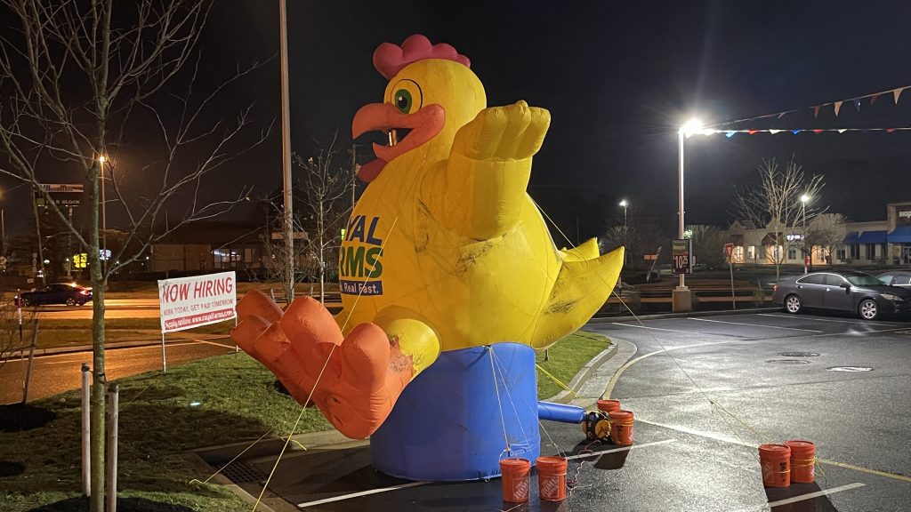 Royal Farms in Brick, N.J., hours after it opened at midnight Dec. 8, 2022. (Photo: Daniel Nee)