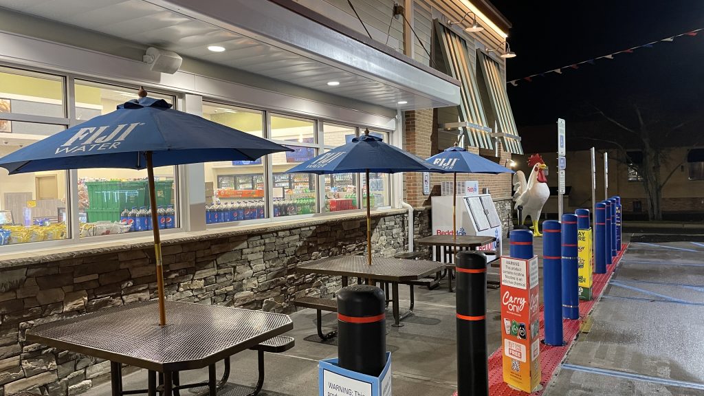 Royal Farms in Brick, N.J., hours after it opened at midnight Dec. 8, 2022. (Photo: Daniel Nee)