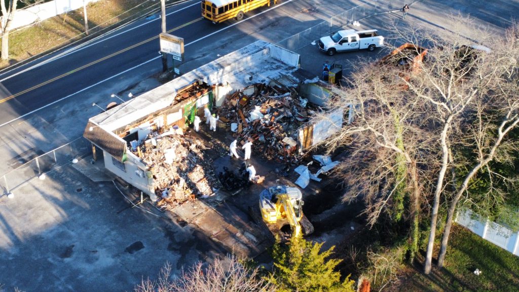 The Herbertsville Deli is demolished in Brick Township, Dec. 20, 2022. (Photo: Daniel Nee)