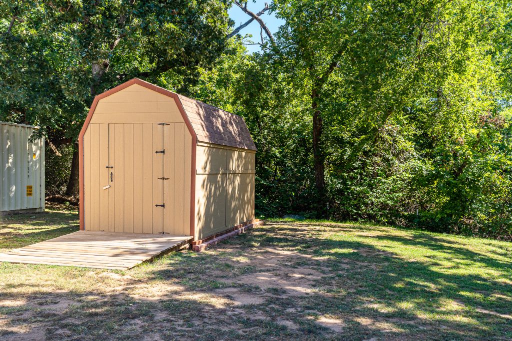 A shed outside a home. (Credit: Bill Wilson/Flickr Creative Commons)