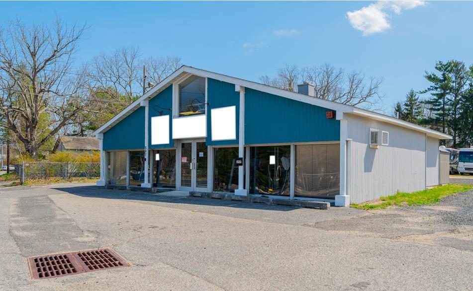 The property at 597 Mantoloking Road. (Photo: MLS)