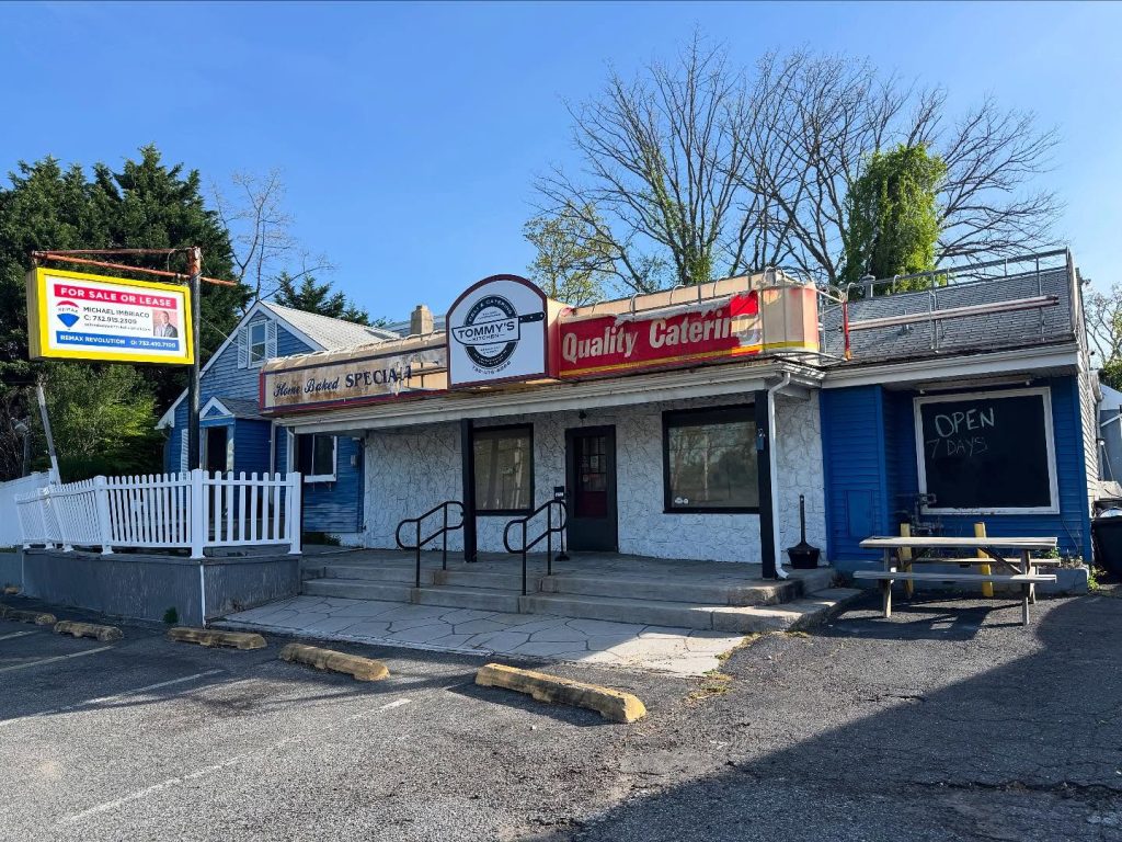 The former Ma Ma D's Deli, Brick, N.J. (Credit: Sammy's Sweet Shop)